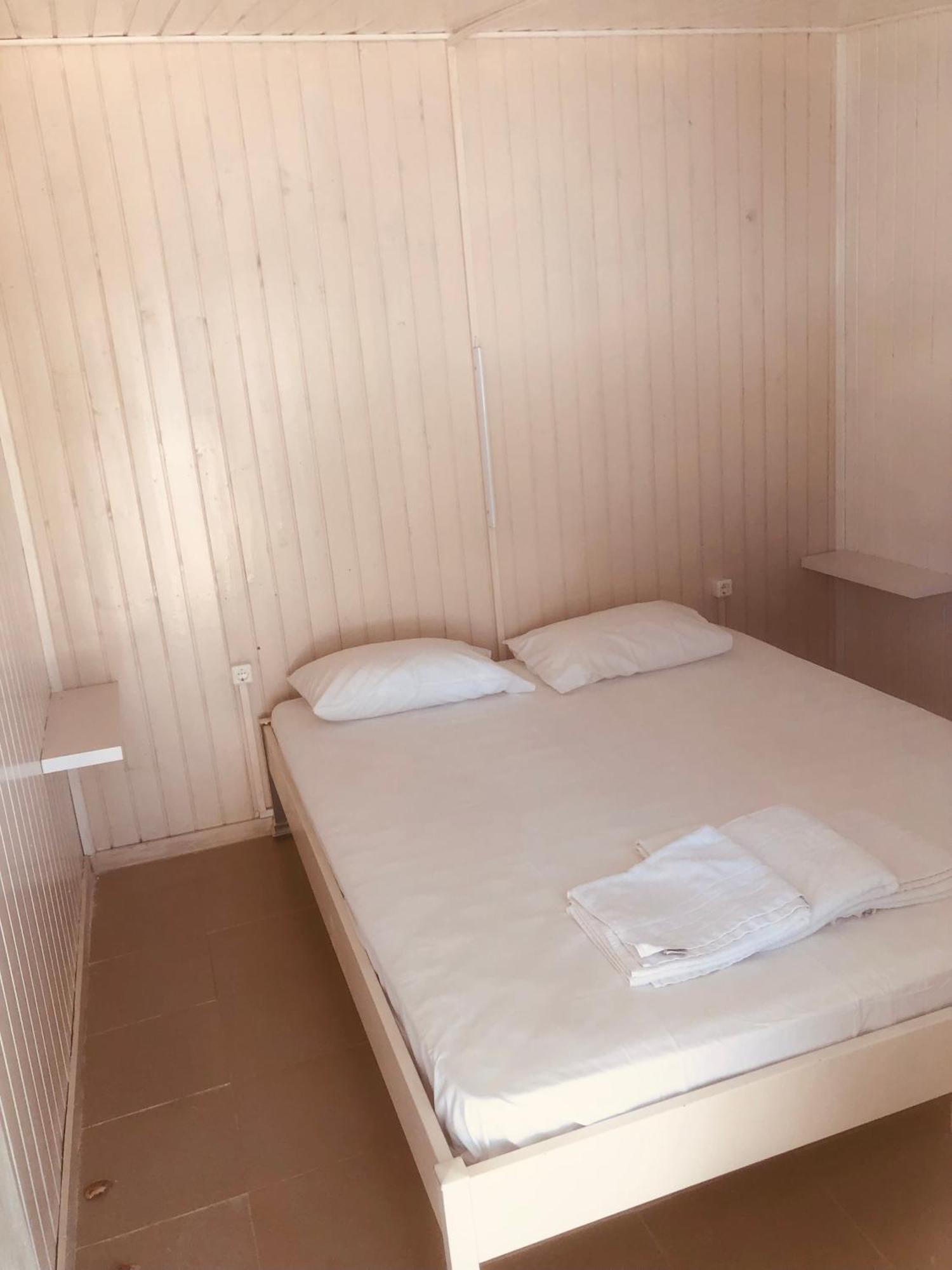 Barreira Beachfront Rooms 6 Kalamata Ngoại thất bức ảnh