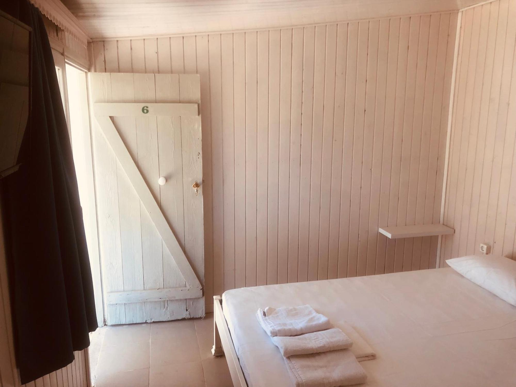 Barreira Beachfront Rooms 6 Kalamata Ngoại thất bức ảnh